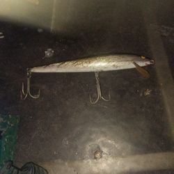 Lg Vintage Fishing Lure ..