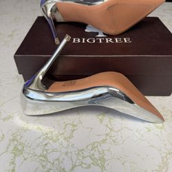 Women’s NEW 7.5 Pumps
