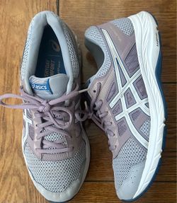 Women’s Shoes 10.5