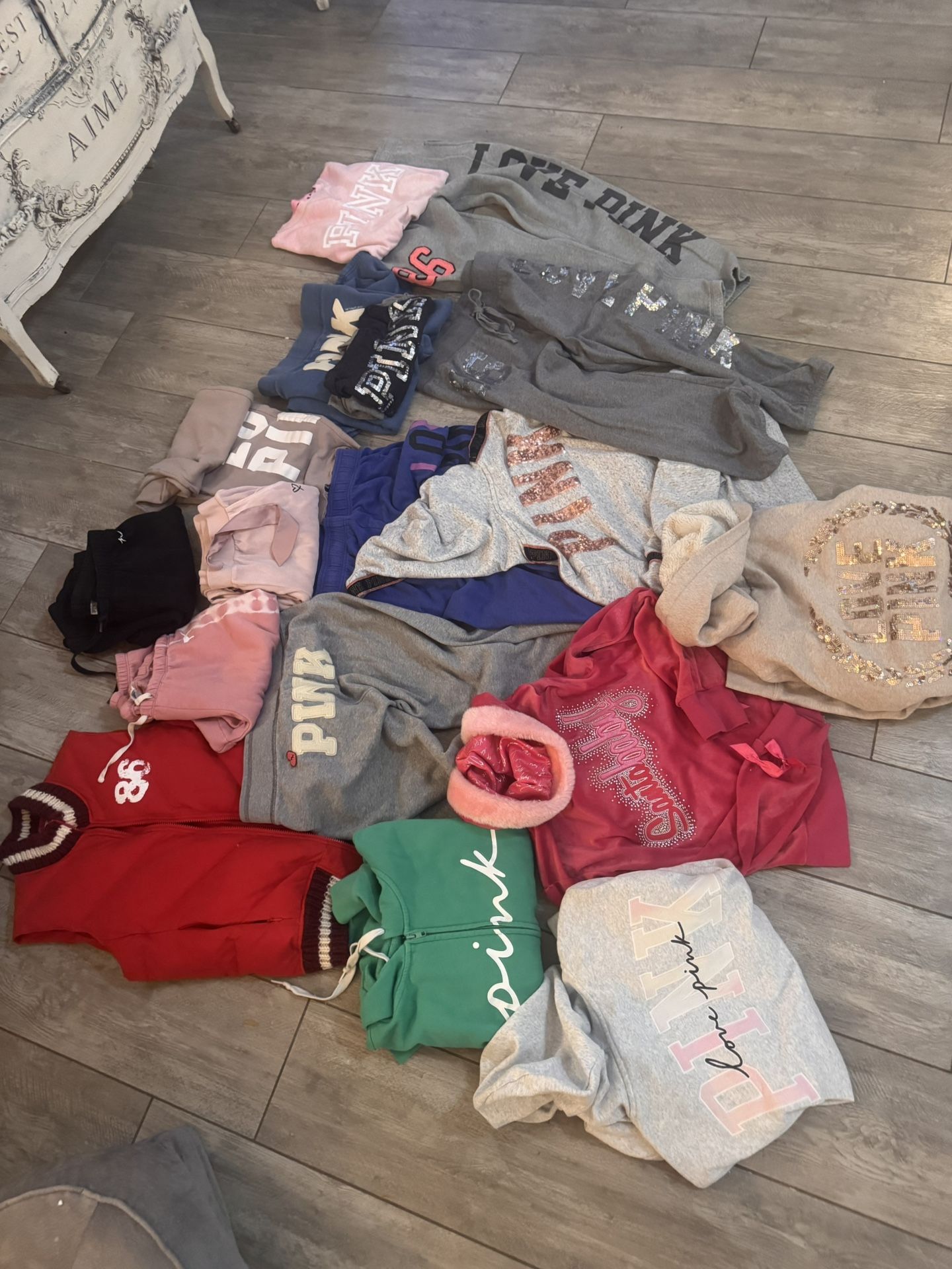 Victoria’s Secret Pink Sweats Lot! Santa Baby & Sherpa. Bling. Y2K Vintage RARE