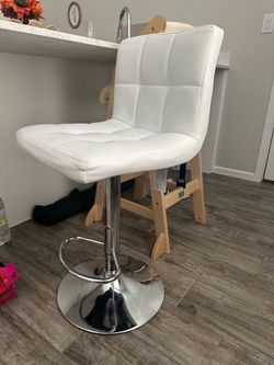 Set of Barstools