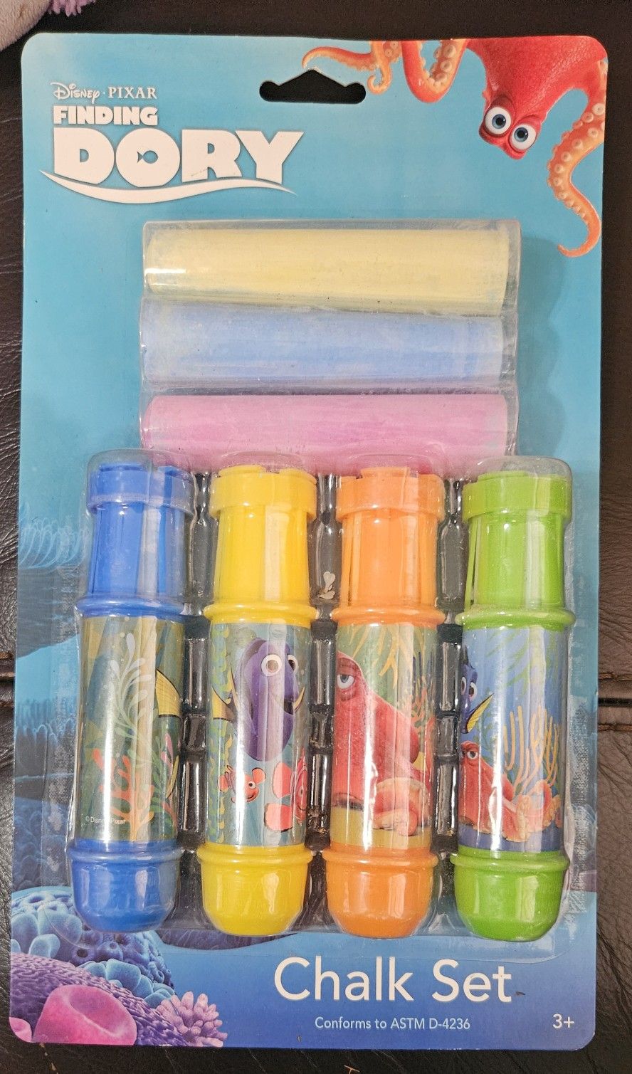 Disney PIXAR FINDING DORY CHALK SET