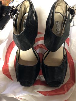 Michael Kors High Heel Shoes Size 8 1/2 I’m located in Long Beach