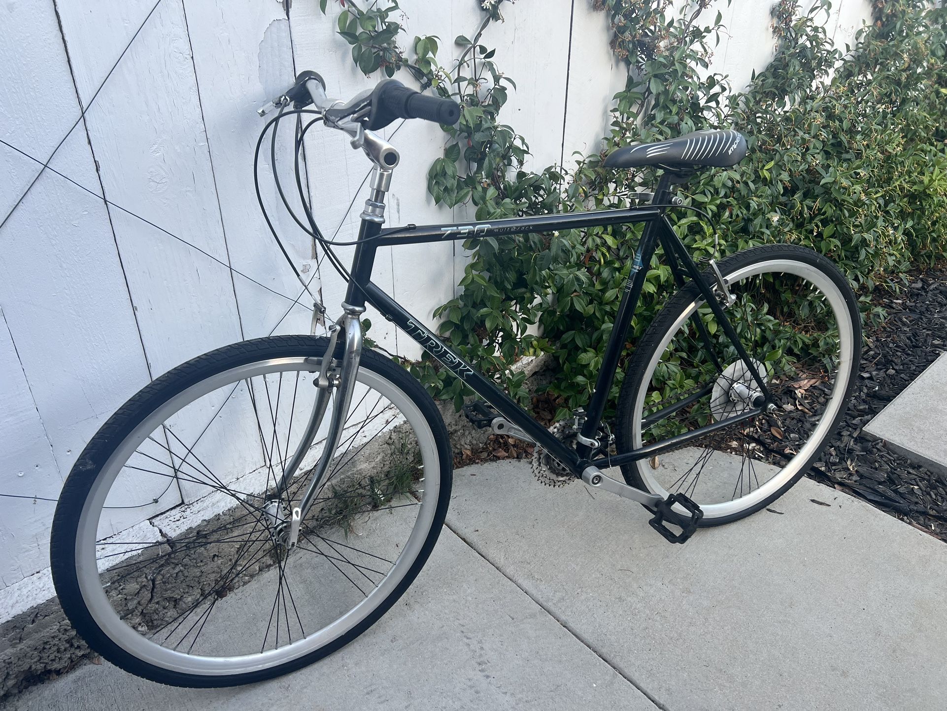 TREK BIKE 730 MULTITRACK