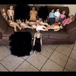 Bundle Of American Girl Dolls