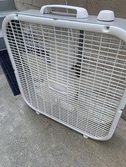 Square Fan With 3 Levels. Reduced From $20. It’s Available Set Time For Pick up
