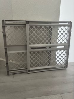 Baby/ Pet Gate BRAND NEW