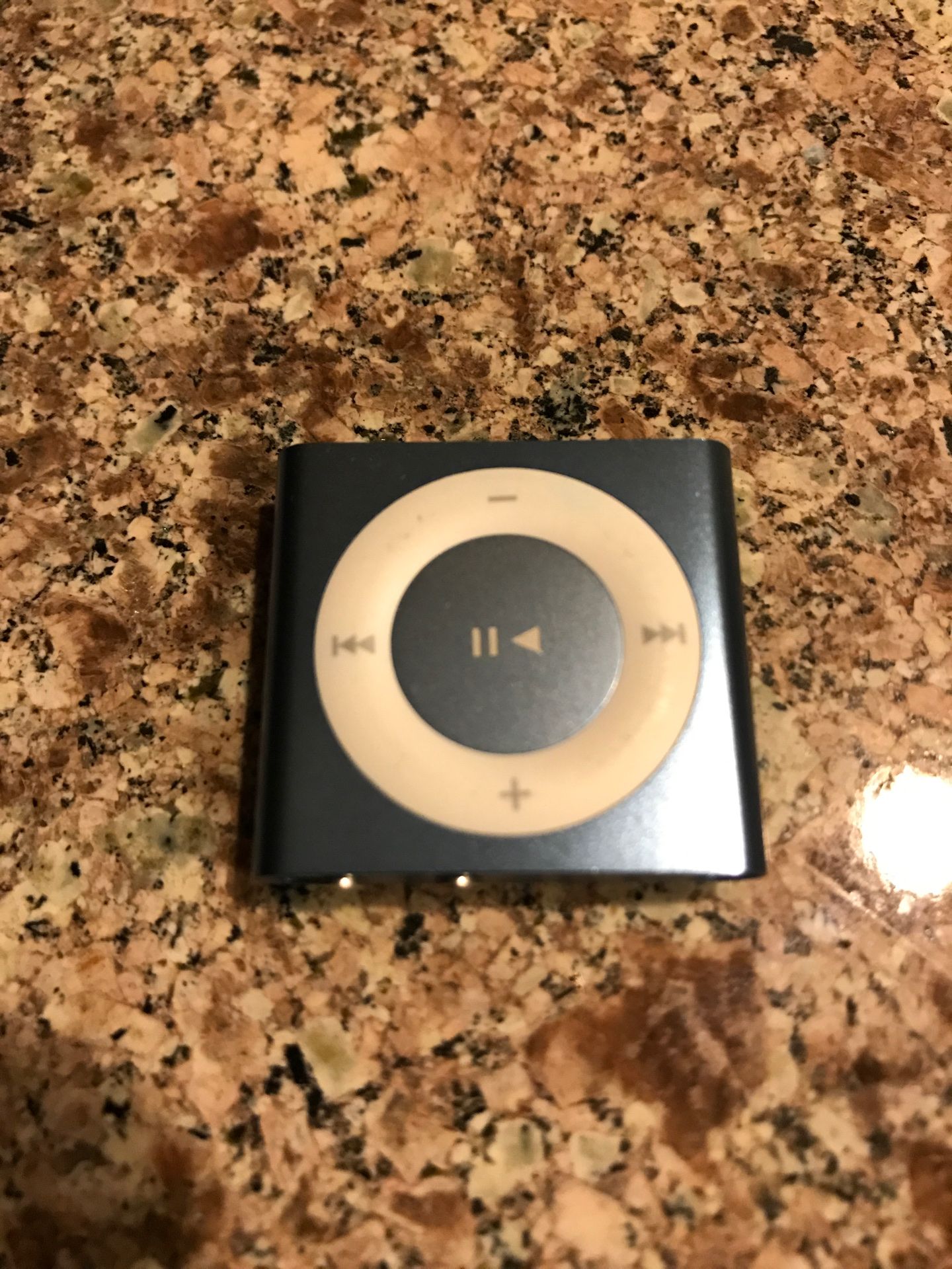 iPod Shuffle 4th gen 2gb