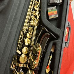 Nice Black Alto Saxophone with New Mouthpiece and Box of Reeds $360 Firm