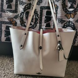 Coach Market Tote White Rebal Charms