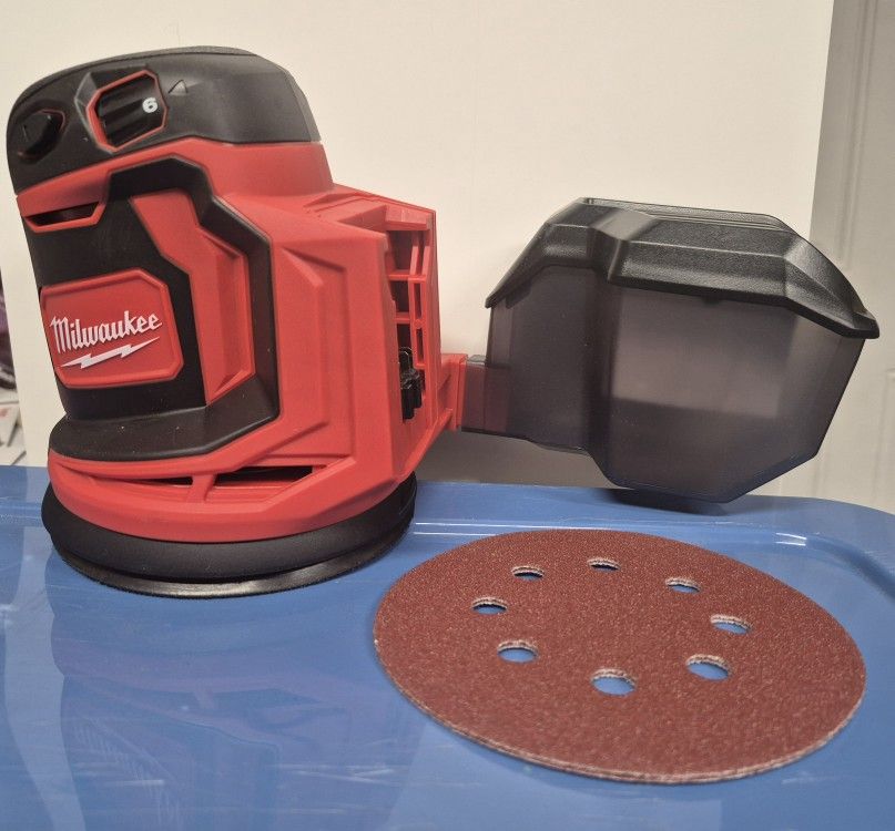 Milwaukee M18 Random Sander