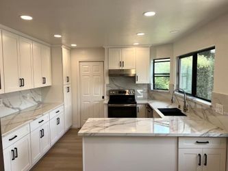 White Shaker Cabinets - In Stock