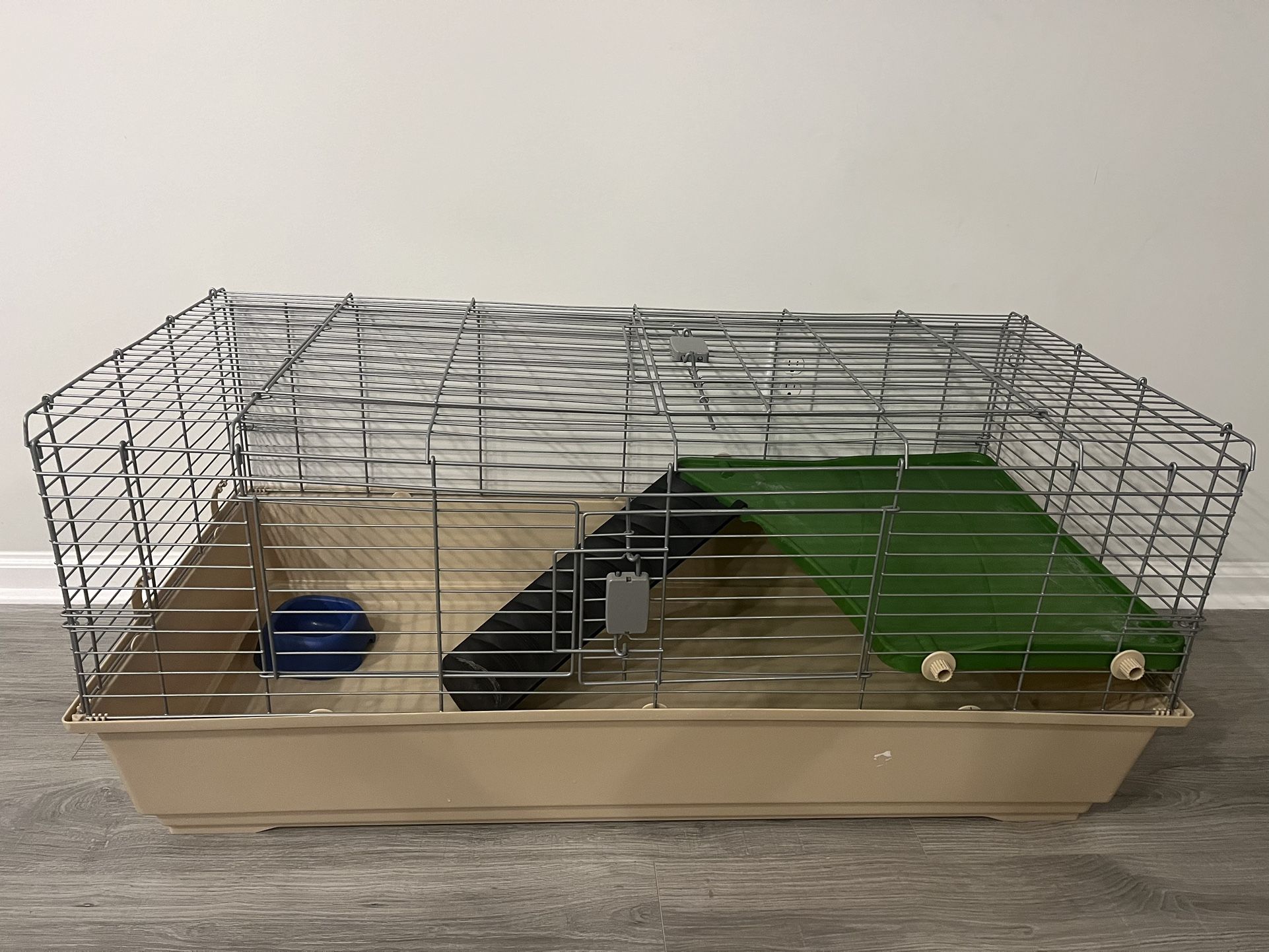 Small Animal Cage, rabbits, guinea pigs, ferrets, or chinchillas