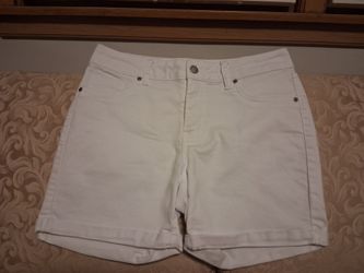 D. Jeans Size 8 White Denim Jean Short Shorts