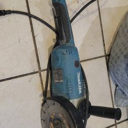 Makita Grinder 7inch Disc 