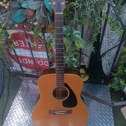 Yamaha FG-180-1 Black Label | 1(contact info removed) | Jumbo Dreadnought Acoustic Guitar INCLUDES RECENTLY BOUGHT HARD CASE AND DIGITAL TUNER

