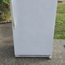 Kenmore Fridge Size 32w 27d 65h) I Can Help You With Free Delivery Within 10 Miles Distance 