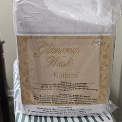 Tyler Candle Company Luxury Detergent (Kathina Scent)