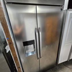 42" LG BUILT IN STAINLESS STEEL REFRIGERATOR 