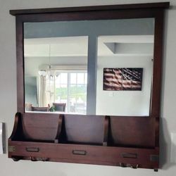 24" W x 24" H - Wall organizer