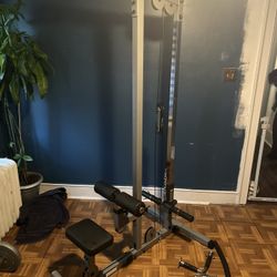 BODY SOLID LAT PULLDOWN MACHINE