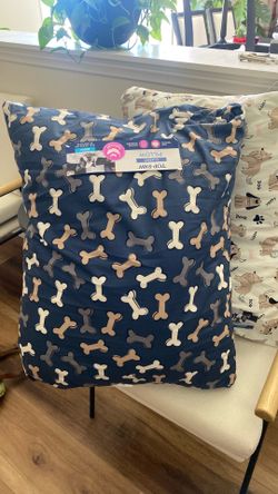 Dog bed $14 each or 25 both