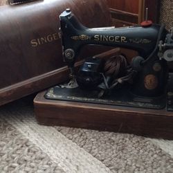 Antique Singer Sewing Machine 