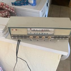 Old Radio 