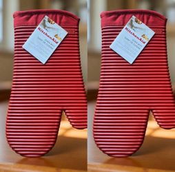 New Two (2) Pack KitchenAid Silicone Oven Mitts 7.5” x 13”
