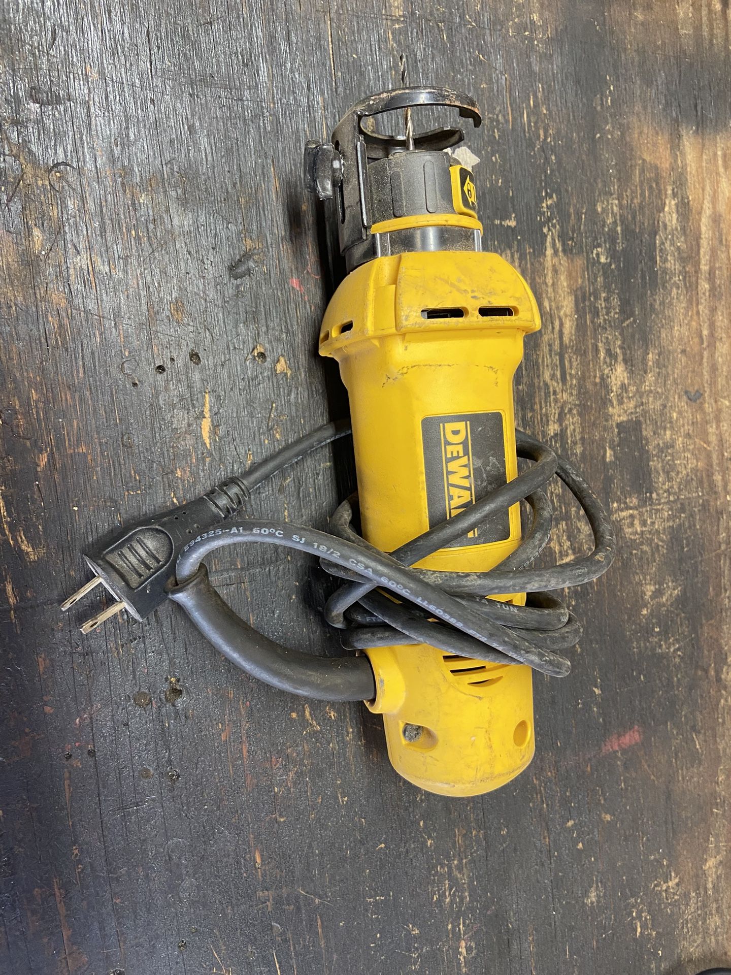 Dewalt DW660 Cut Out Tool