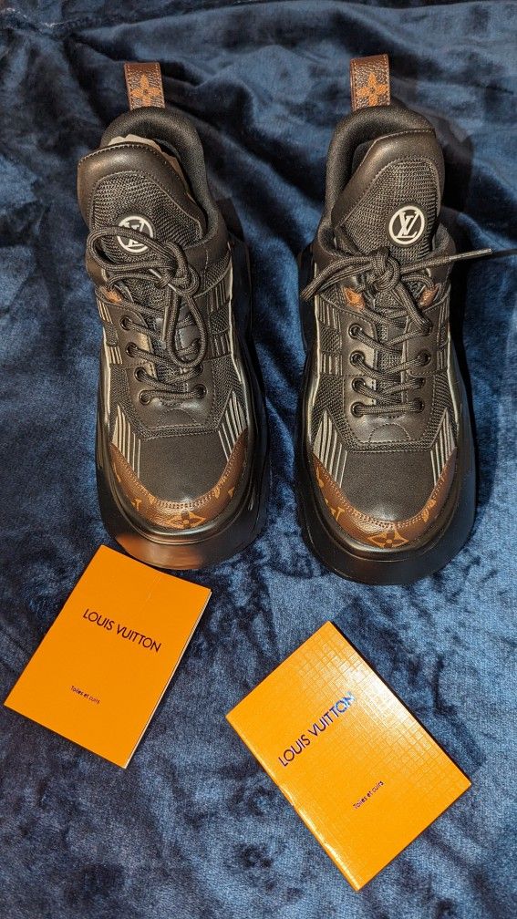 Lv Sneakers 37 ( Women )