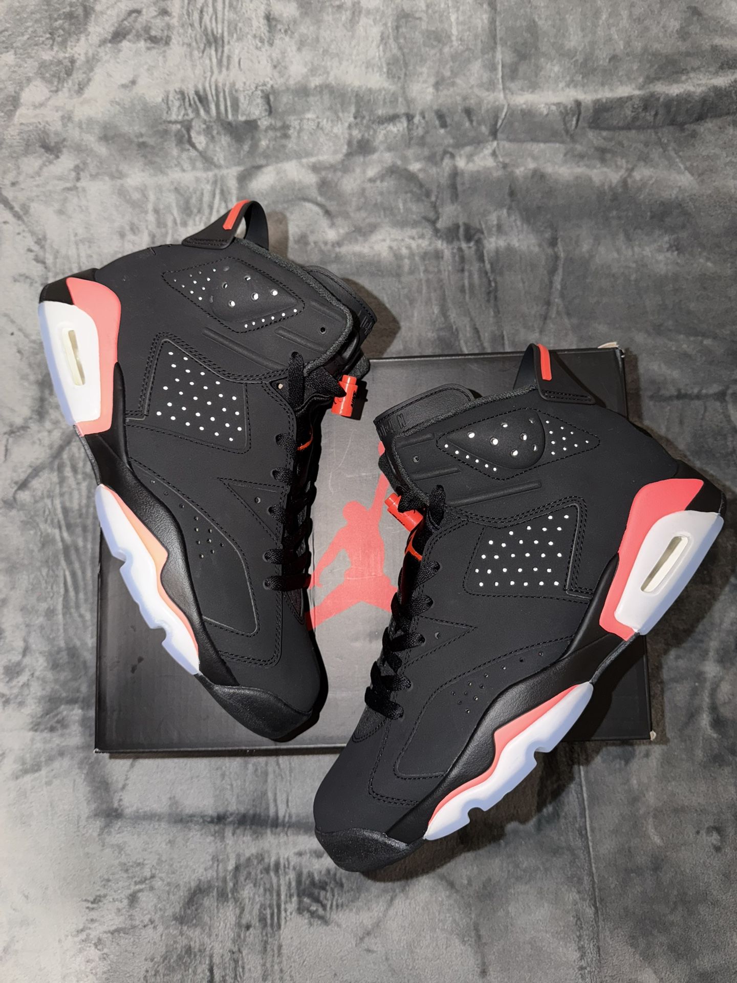 JORDAN 6 INFRARED SIZE 10.5 NEW!