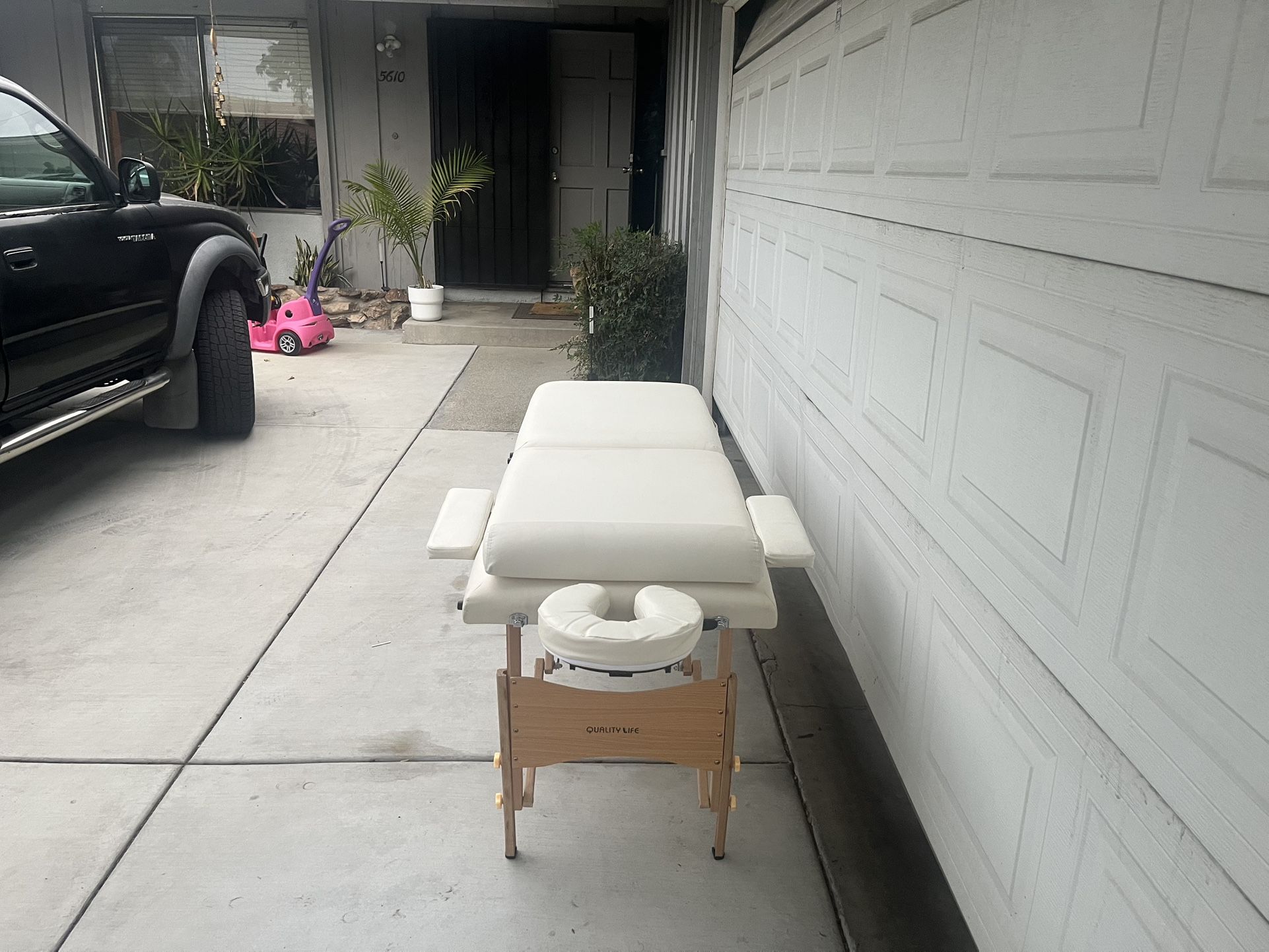 Massage table