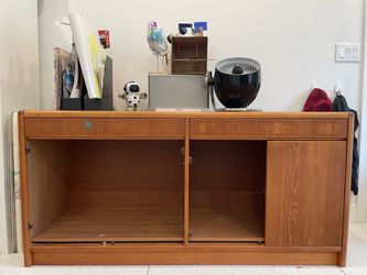FREE: Beautiful Large Credenza (Fixer-Upper - Must Pick Up)