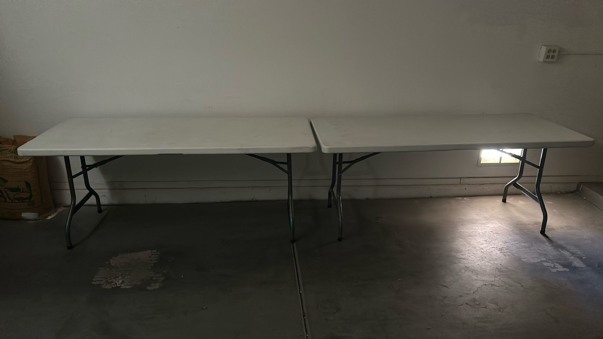 2 Folding Tables, Like New Condition