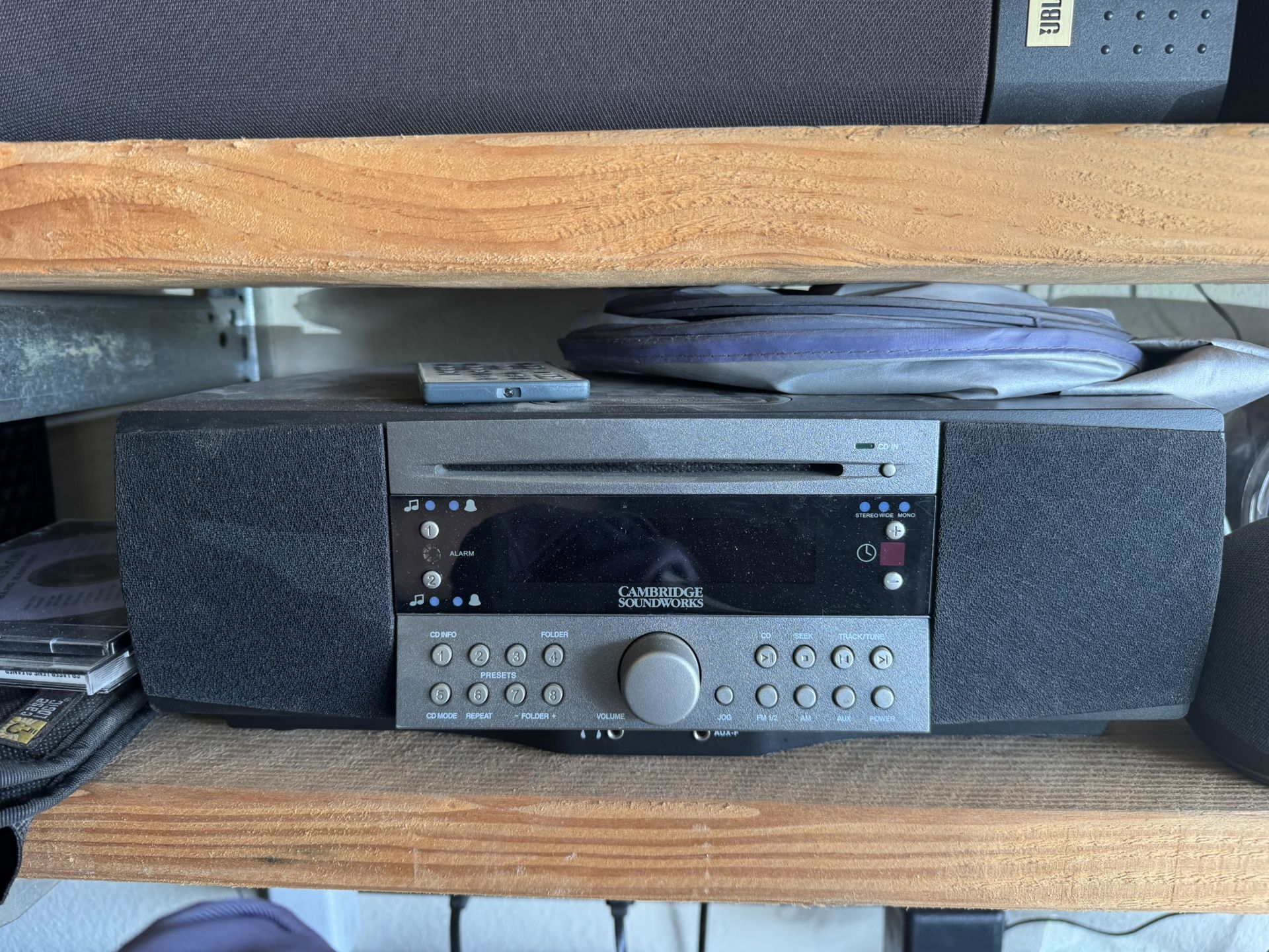 Cambridge Soundworks Stereo