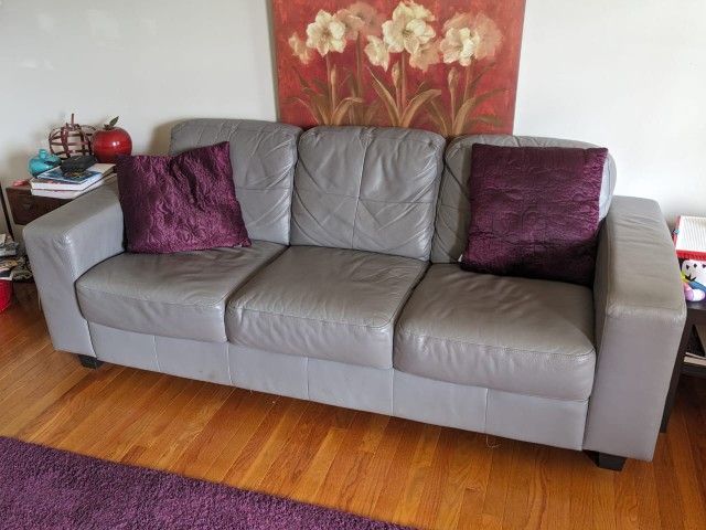 Sofa In Excellent Condition