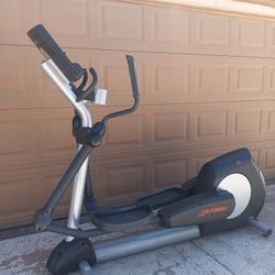Life Fitness Elliptical 