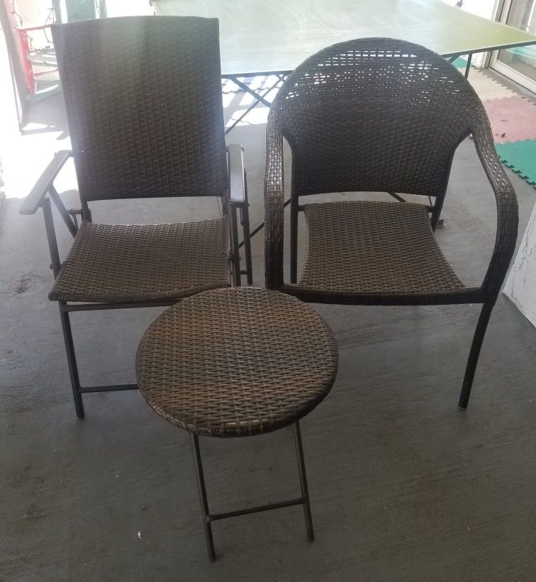 PATIO CHAIRS WITH TABLE - BARRINGTON