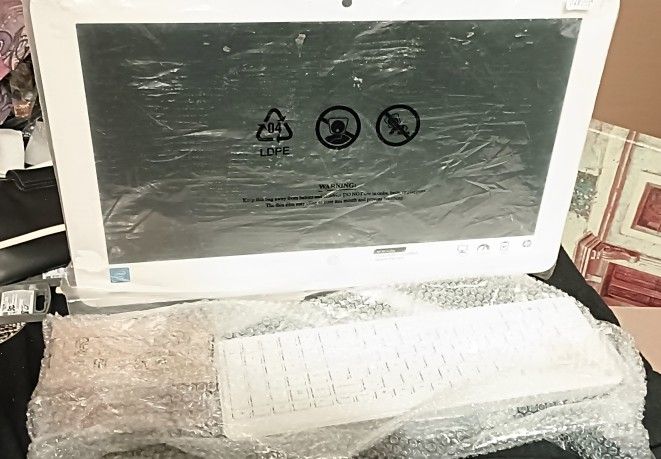 Hp Keyboard, Mouse And Computer (Sold As Is, Have Been In Storage Won't Come On) Needs To Be Looked At $40