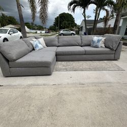 Grey Sectional Free Delivery 🛻