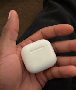 AirPod 4 noise cancellation