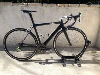 Light and Fast Carbon Road Bike