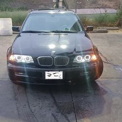 2000 BMW 328i