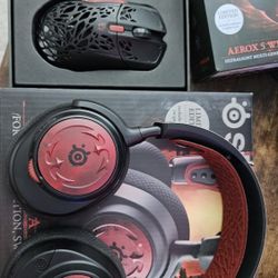 Limited Edition Diablo IV Mouse and Headphones Steelseries 