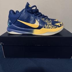 Nike Kobe V 5 Rings Size 9