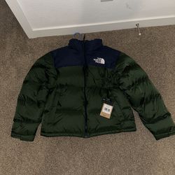 North Face Puffer Jacket 700