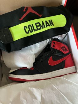Jordan 1 WMZNS Satin BREDS 