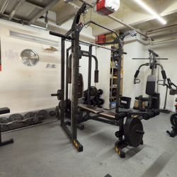 Entire GYM machinery 
