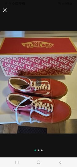 Vans Old Skool Low-Top Sneakers with Box